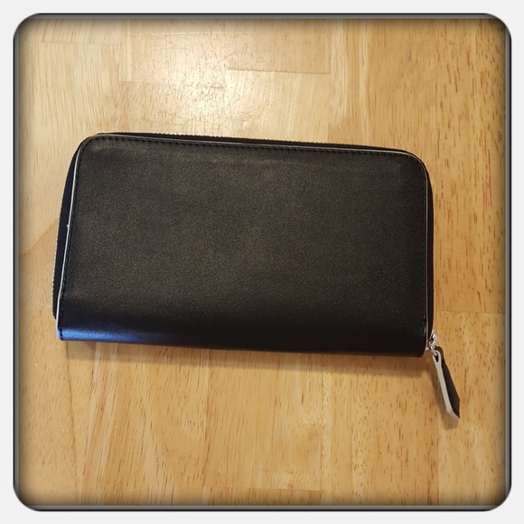 EUC Vera Bradley Black Accordion Wallet - Picture 3 of 5